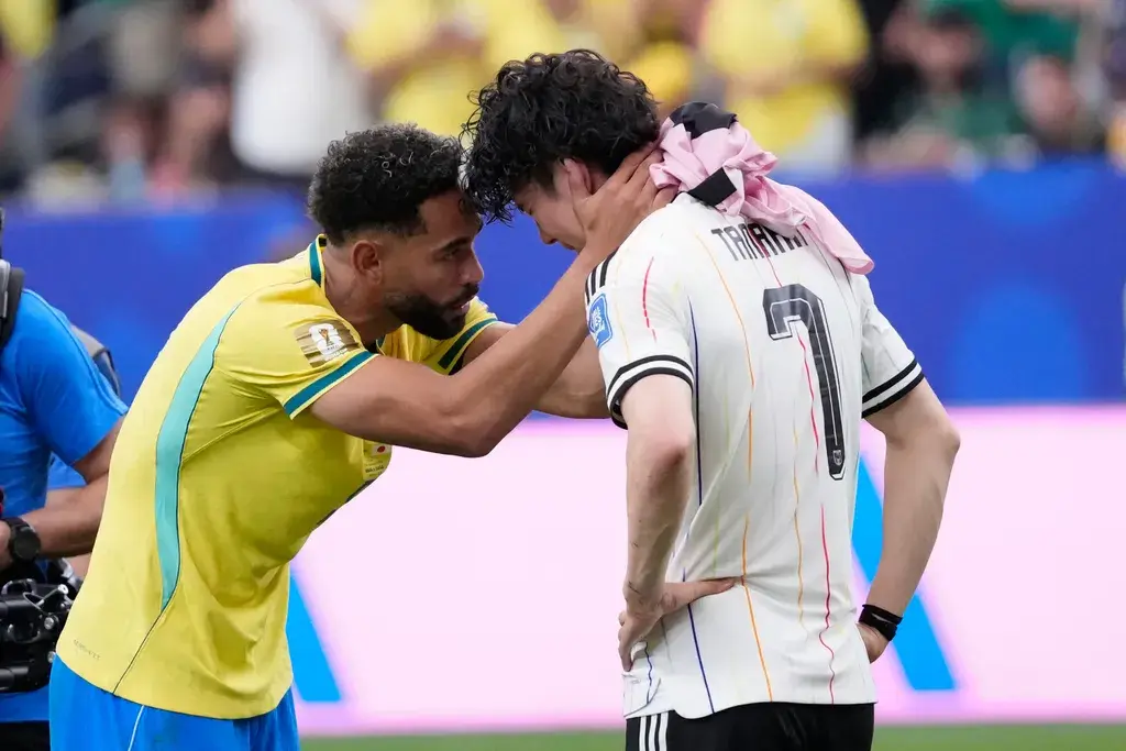 19ed2a800540ee30faefaf803797232c-APTOPIX_Japan_Brazil_WCup_Soccer_2_