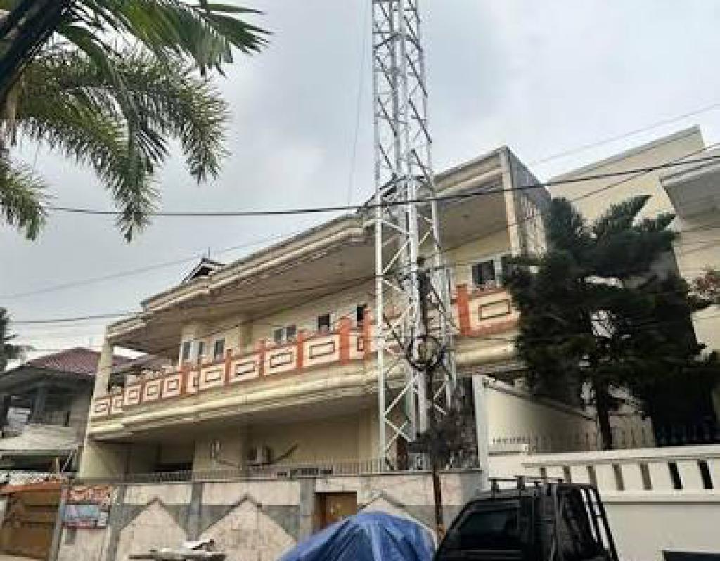 Menara Telekomunikasi 32 Meter di Jelambar Terancam Ditindak