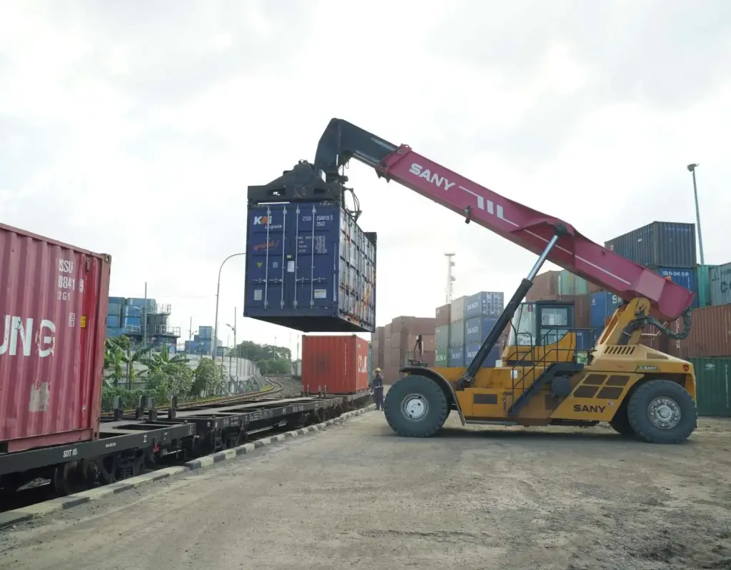 KAI Kaji Konektivitas KITB Batang ke Pelabuhan Utama, Perkuat Infrastruktur Logistik Nasional