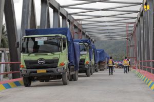 Kementerian PUPR Lakukan Tahap Uji Beban Jembatan Waikaka